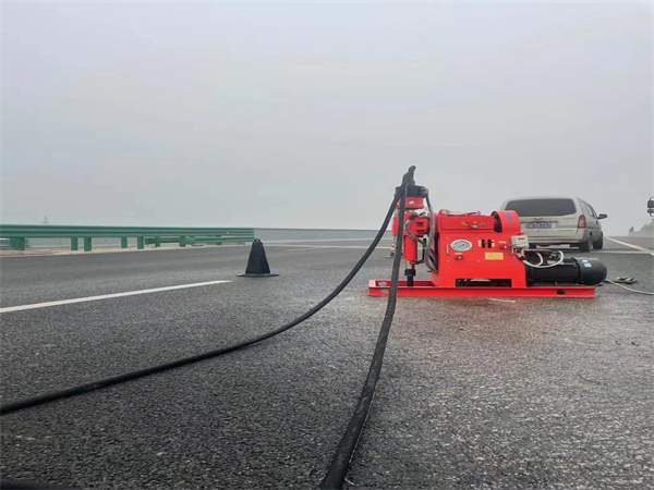 天镇马路路基路面开裂下沉注浆加固灌浆